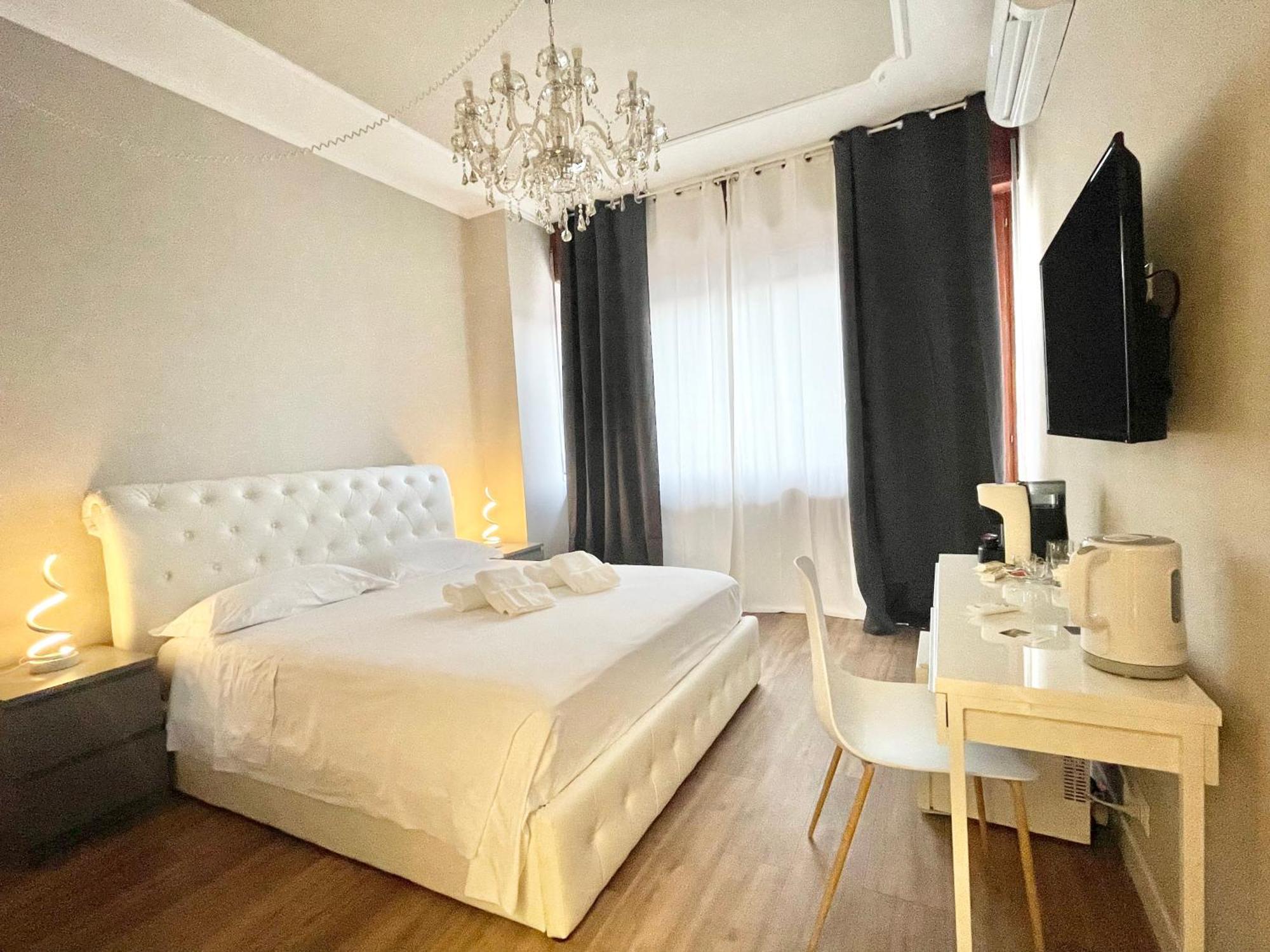 Regina Elena Rooms Pescara Bagian luar foto